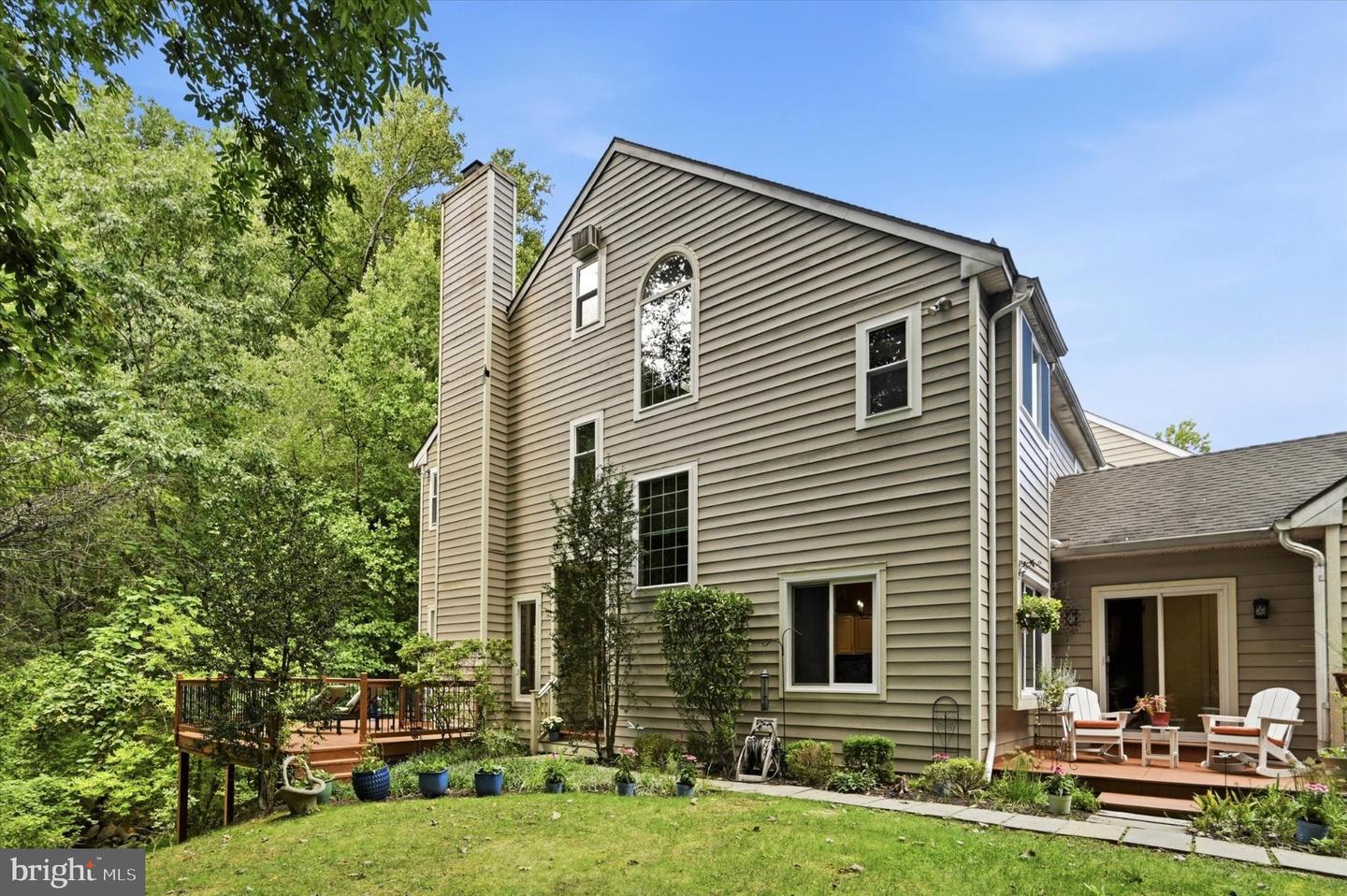 441 Wooded Way — photo