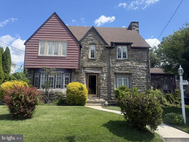 915 Turner Ave — photo