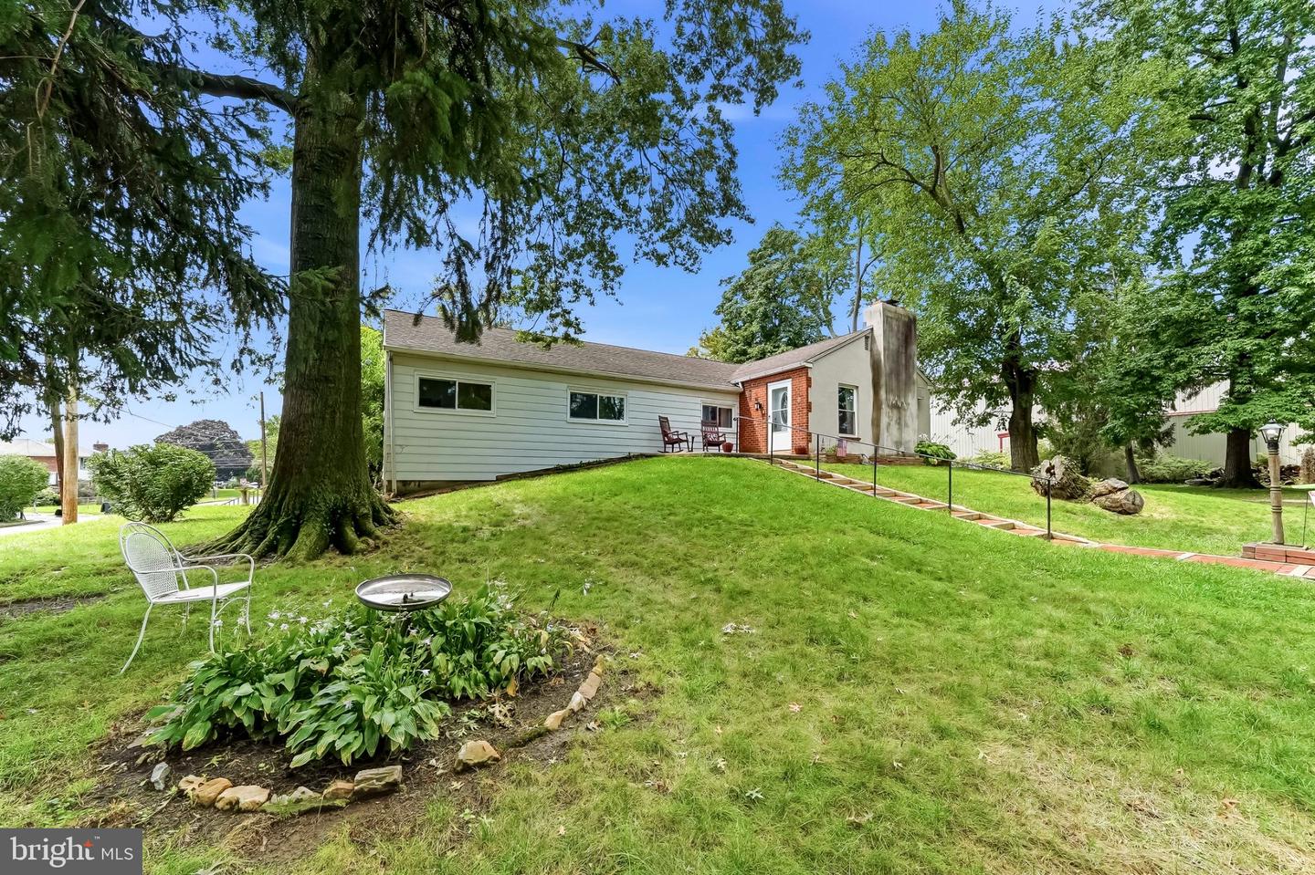 4 N Garfield Ave — photo