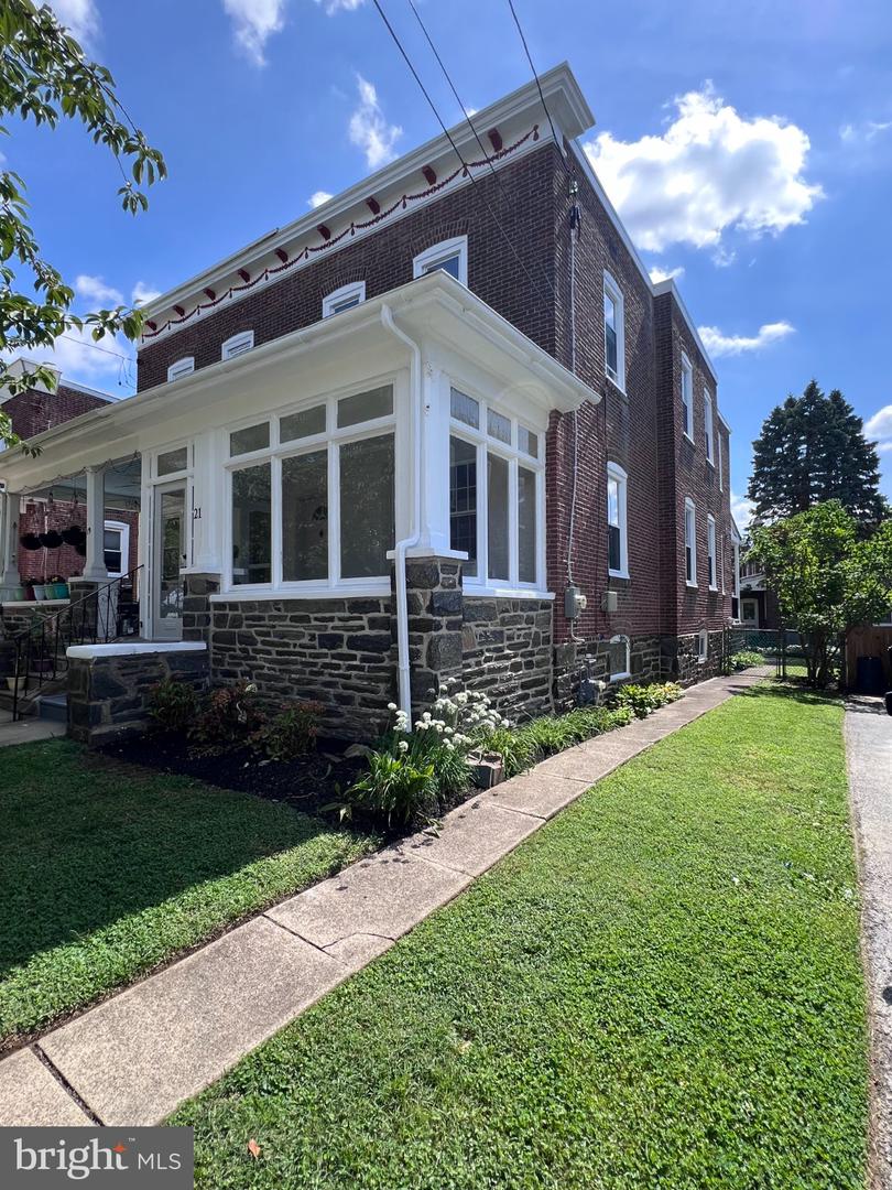 21 W Langhorne Ave — photo