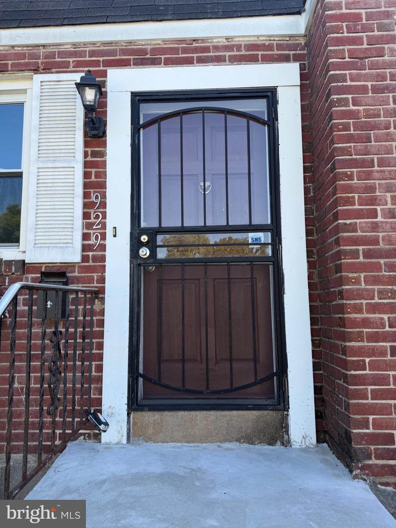 929 Pine Rd — photo