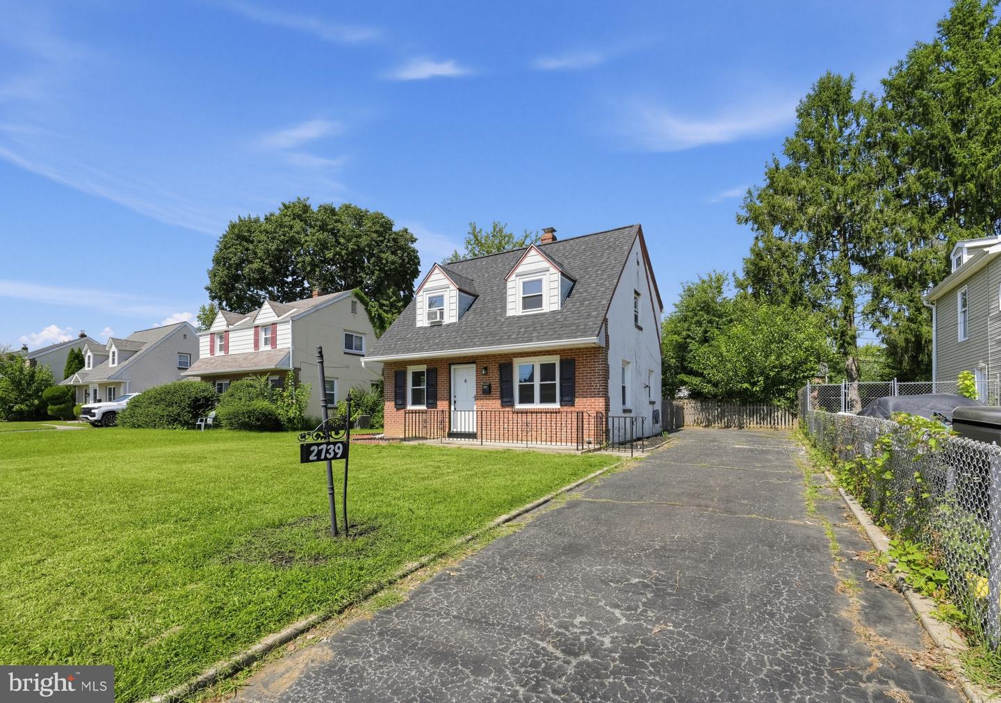 2739 SPRINGHILL ROAD, SECANE PA 19018 — photo 2