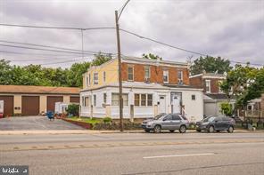 82-84 Chester Pike — photo