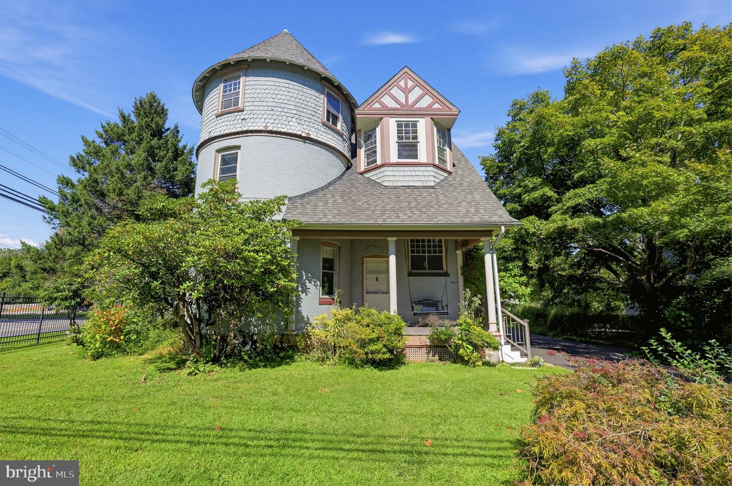 515 Moylan Ave — photo