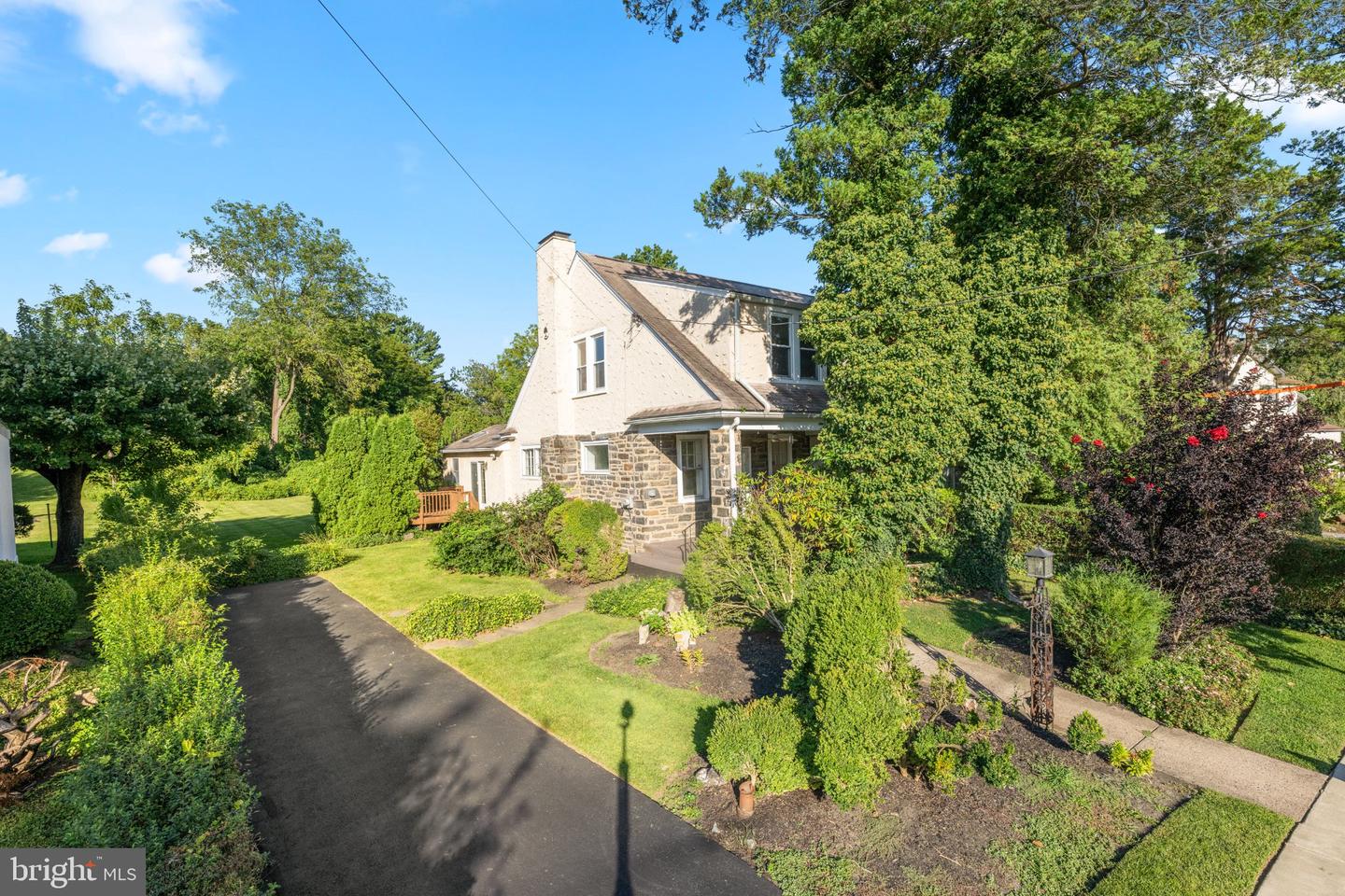 328 Morris Rd — photo
