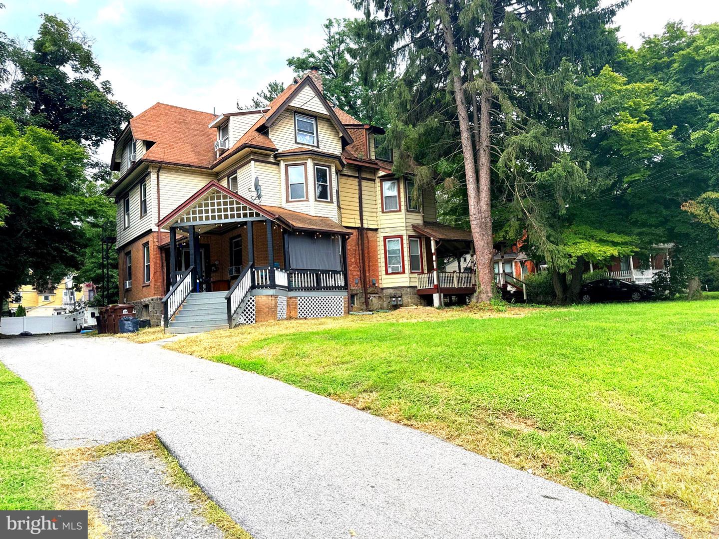 24 Owen Ave — photo