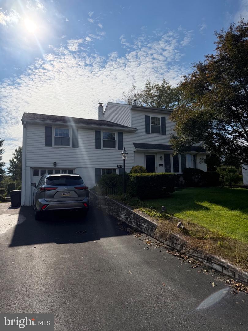 567 Maddock Rd — photo