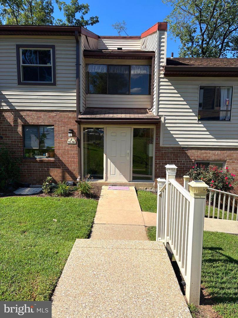 280 Bridgewater Rd #J-11 — photo