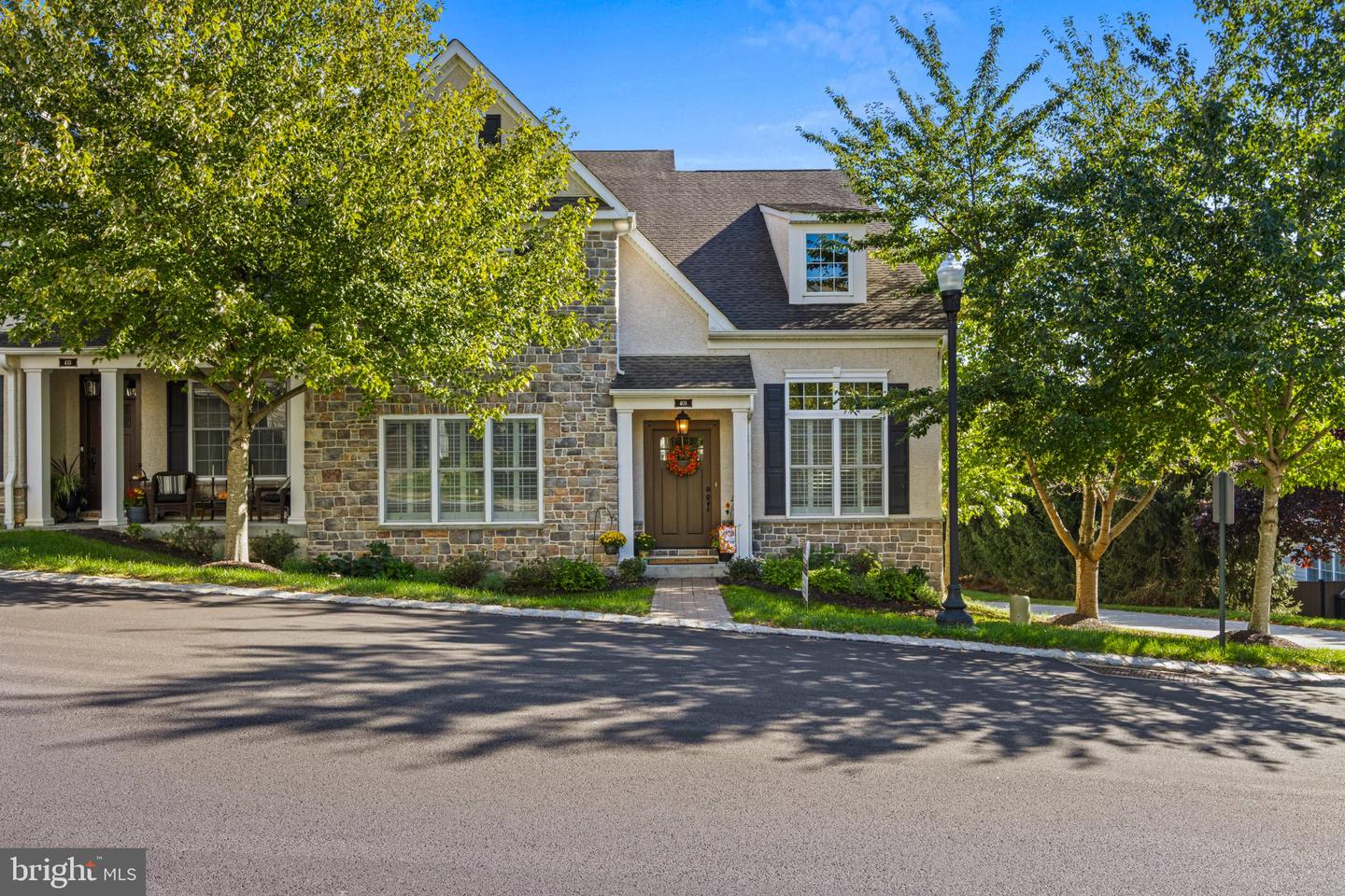408 Ravenscliff Dr — photo