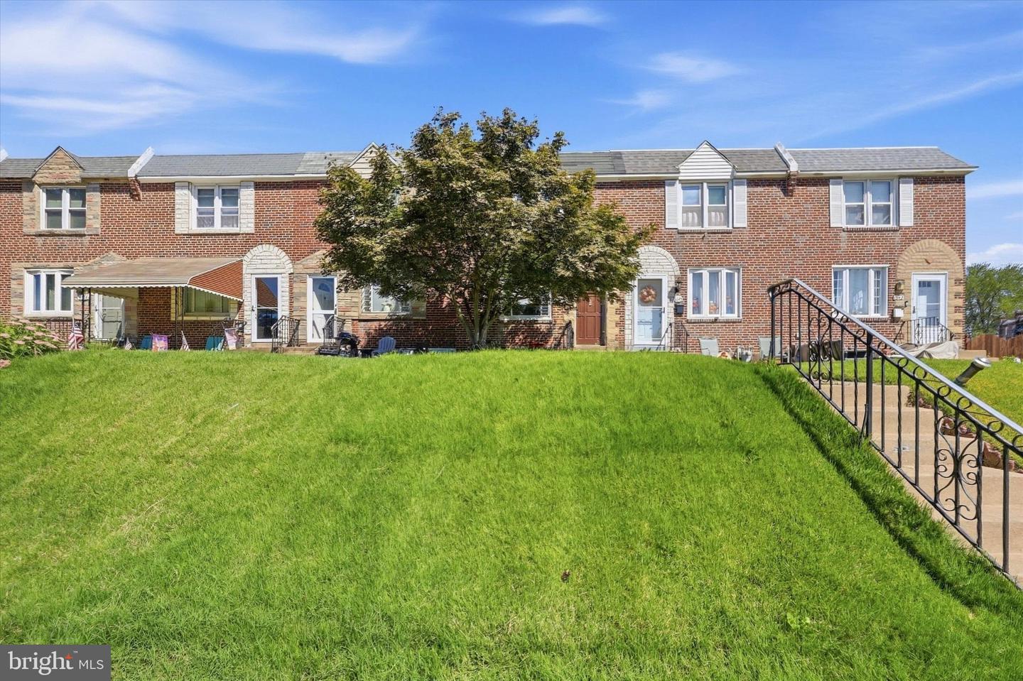 1047 Stratford Rd — photo