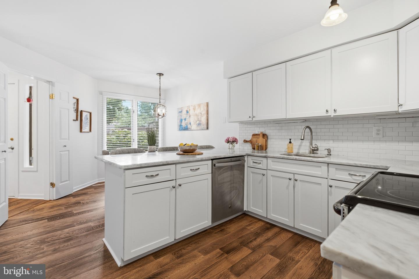138 Montrose Ave #26 — photo