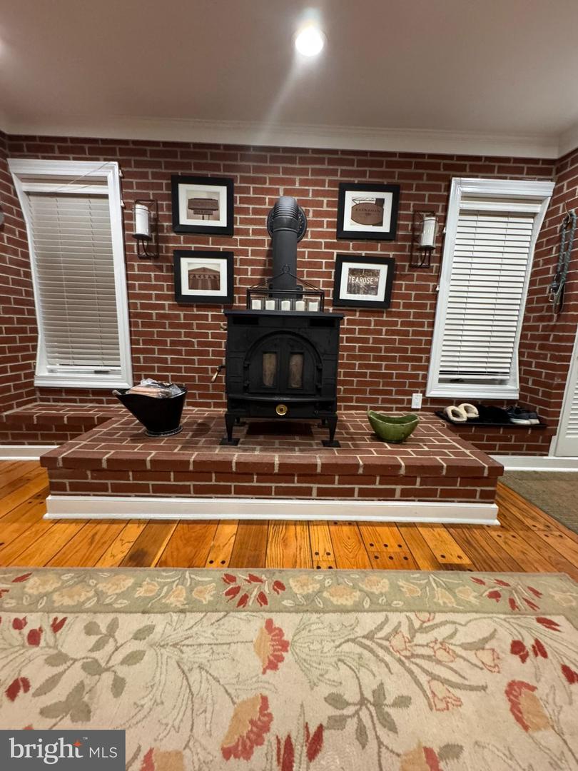 1416 Kingsley Rd — photo