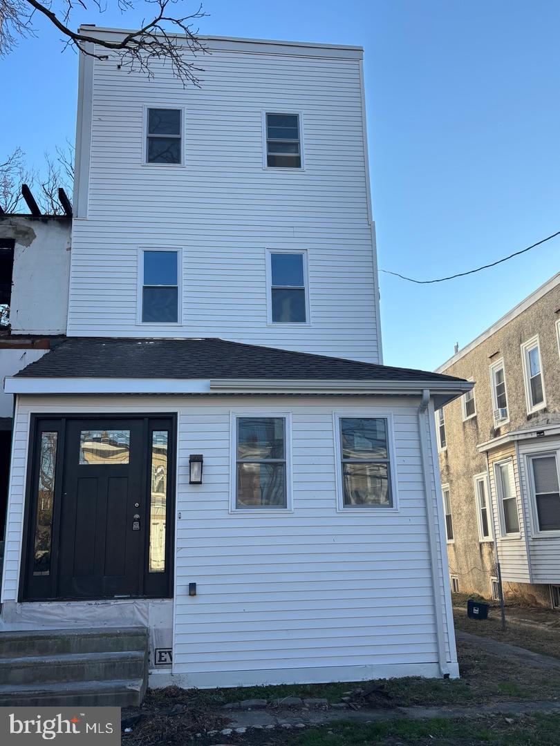 402 Colwyn Ave — photo