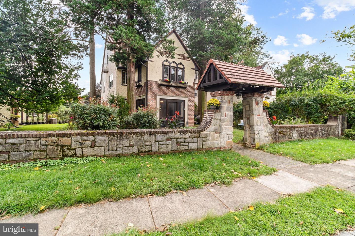17 Windsor Circle — photo