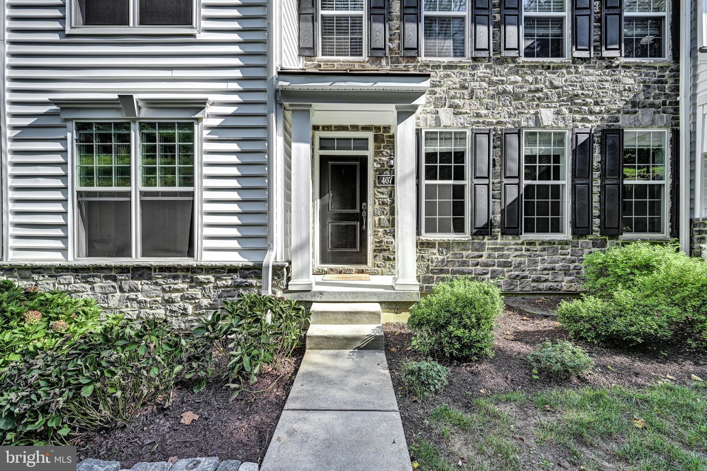 407 Avian Aly — photo
