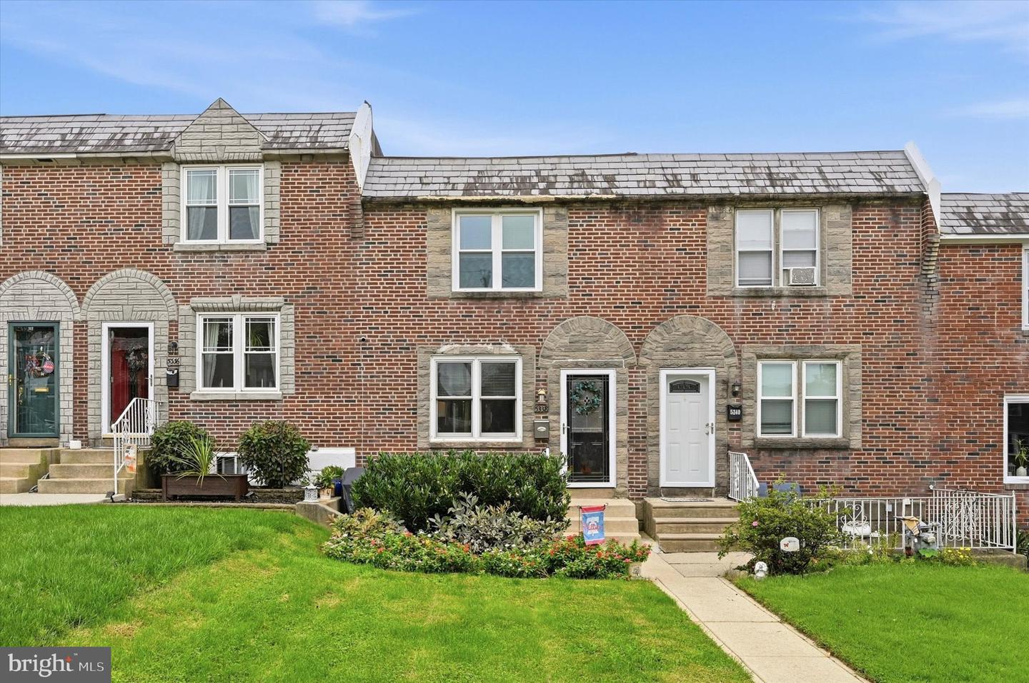 5338 Brittany Dr — photo