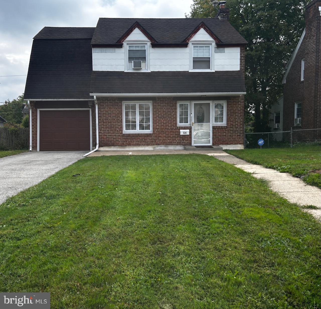 324 E Aldan Ave — photo