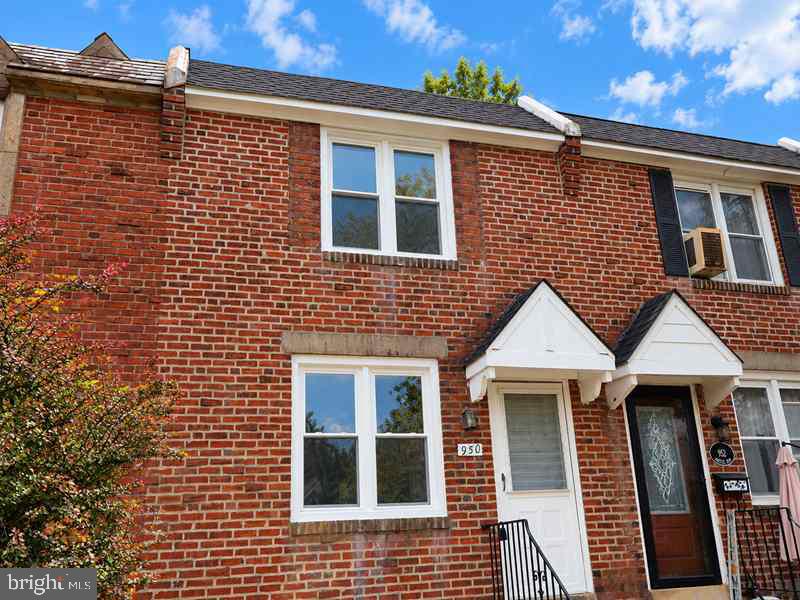 950 Argyle Rd — photo
