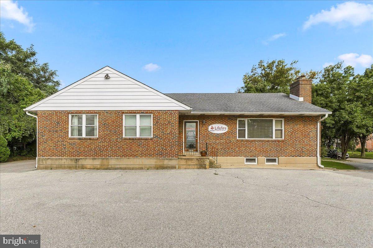 500 W Township Line Rd — photo