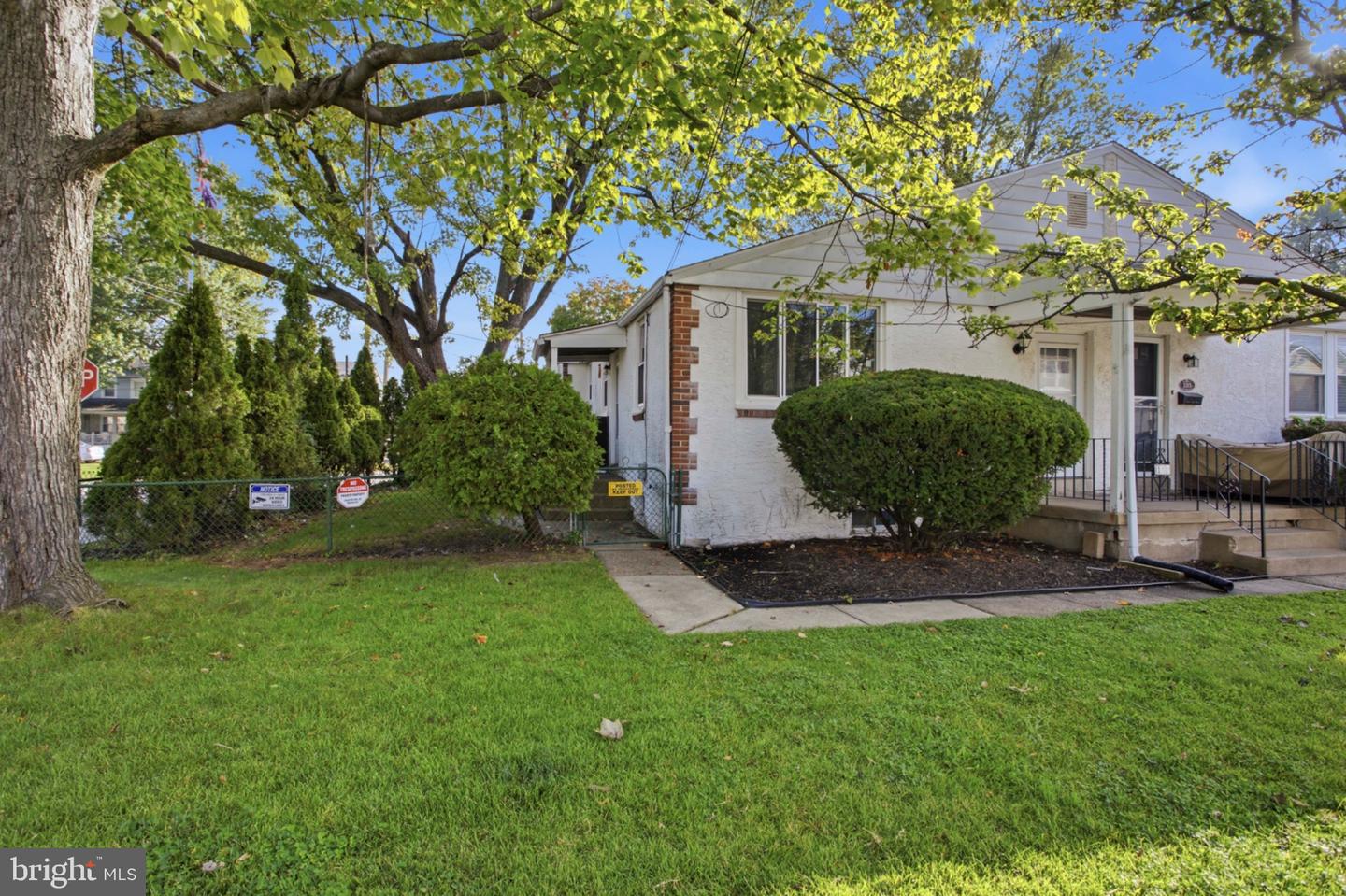 101 E Oak Ln — photo