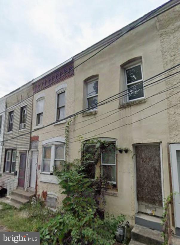 218 Bunting St — photo