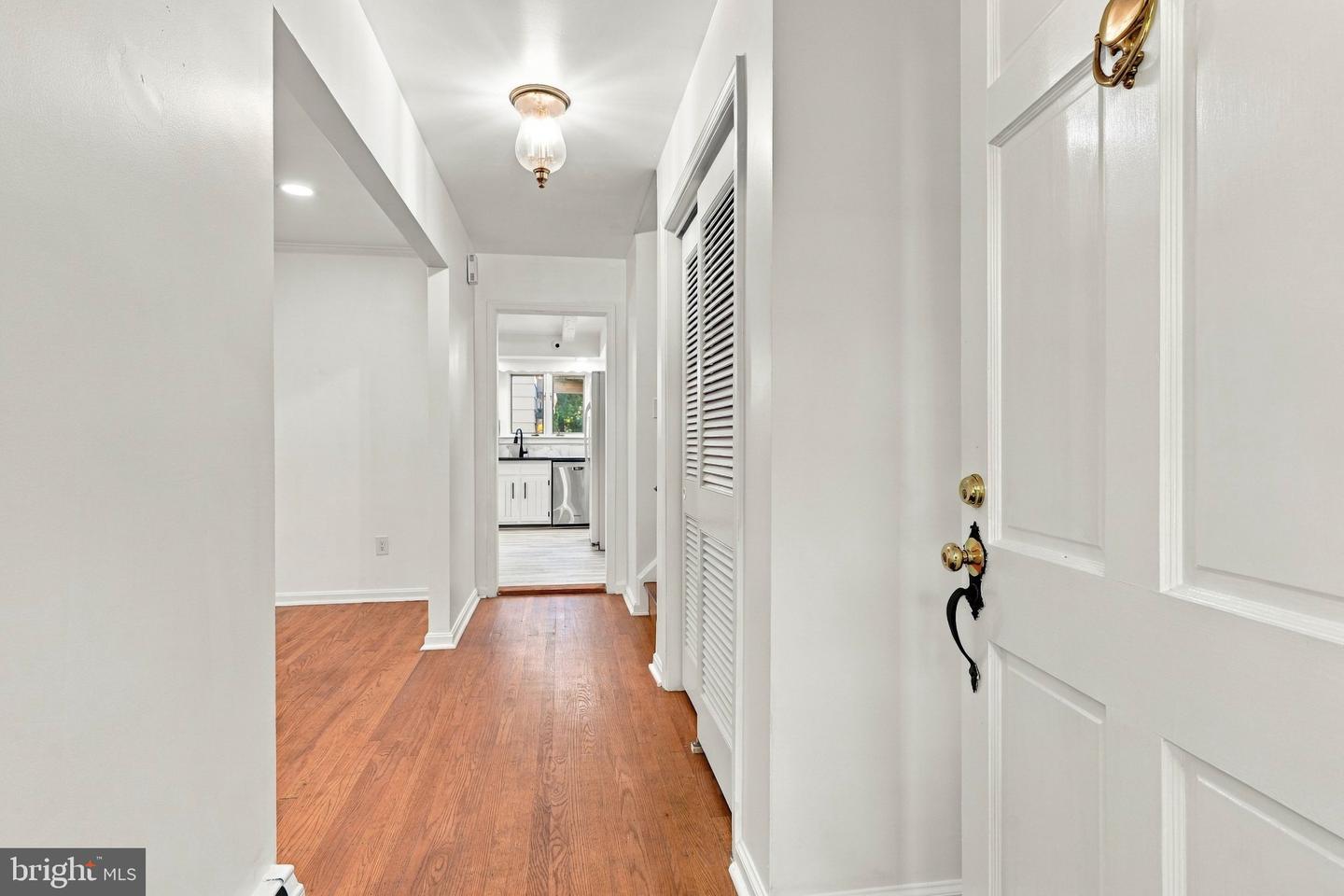 624 W Wayne Avenue, Wayne, PA 19087 — photo 3