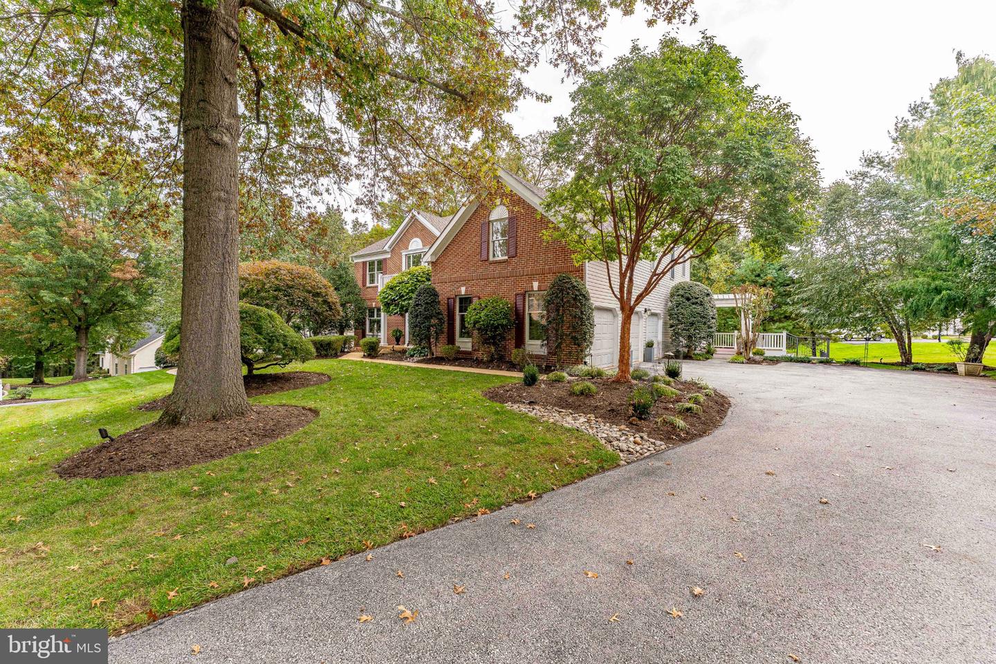80 Old Mill Dr — photo