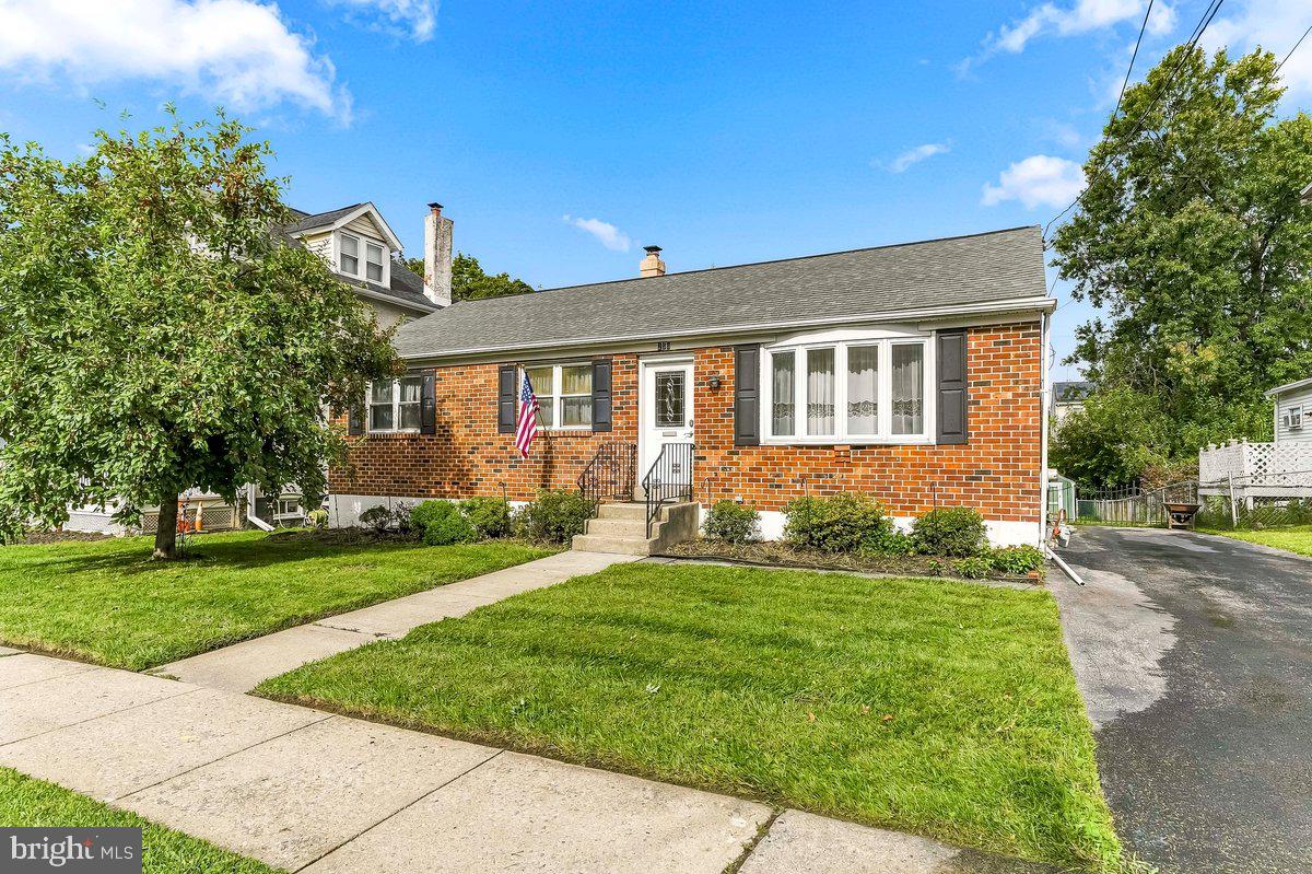 209 Henderson Ave — photo