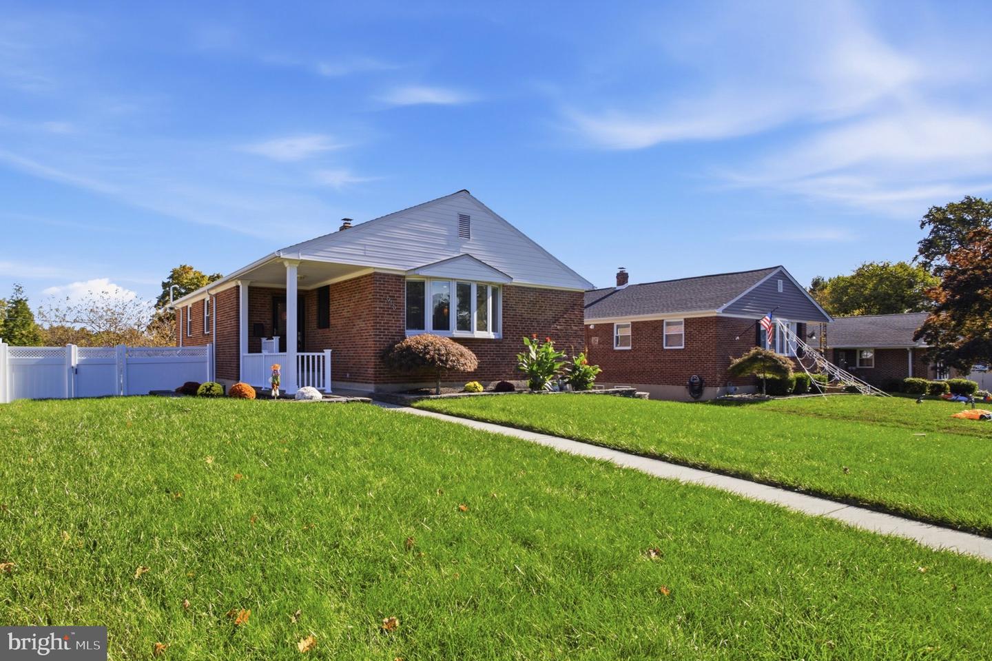 945 Springhaven Rd — photo