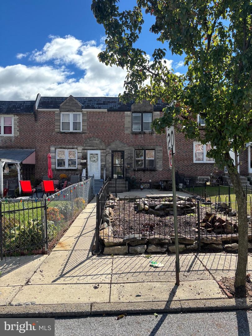 212 Cambridge Rd — photo