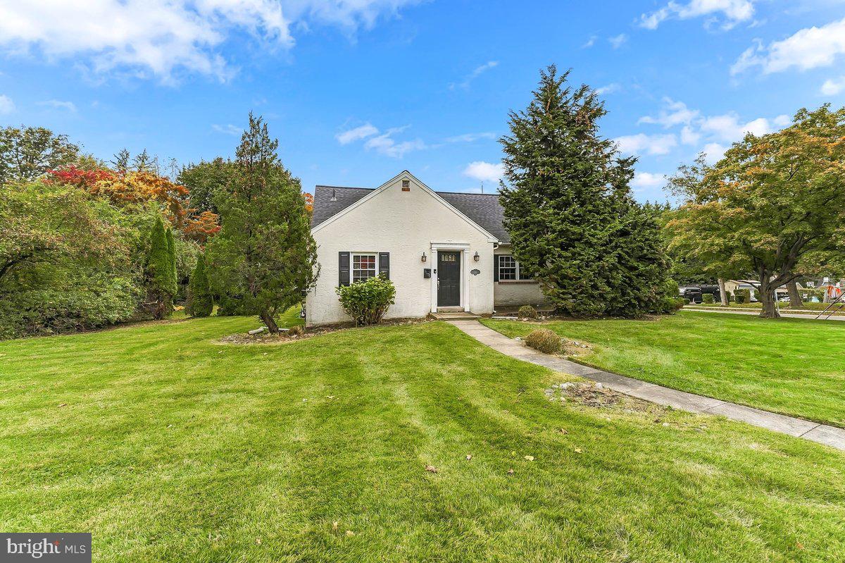 301 W Springfield Rd — photo