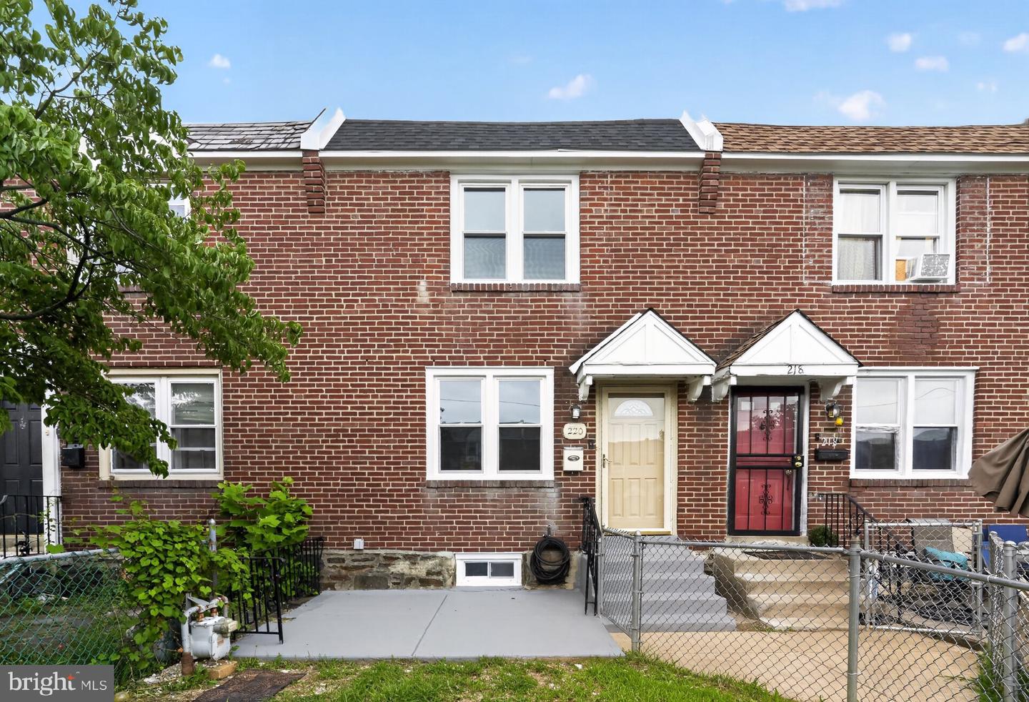 220 Weymouth Rd — photo