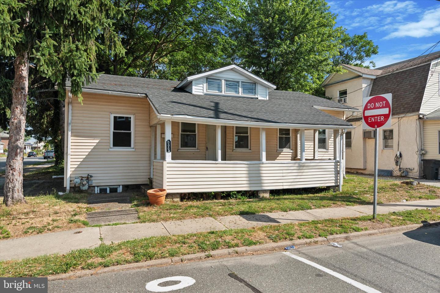 300 N Governor Printz Blvd — photo