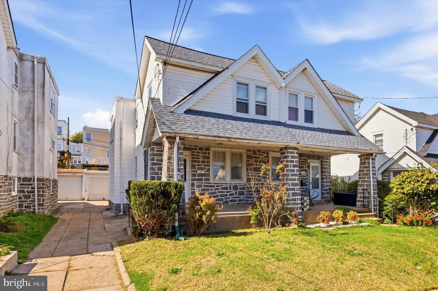 136 N Fairview Ave — photo