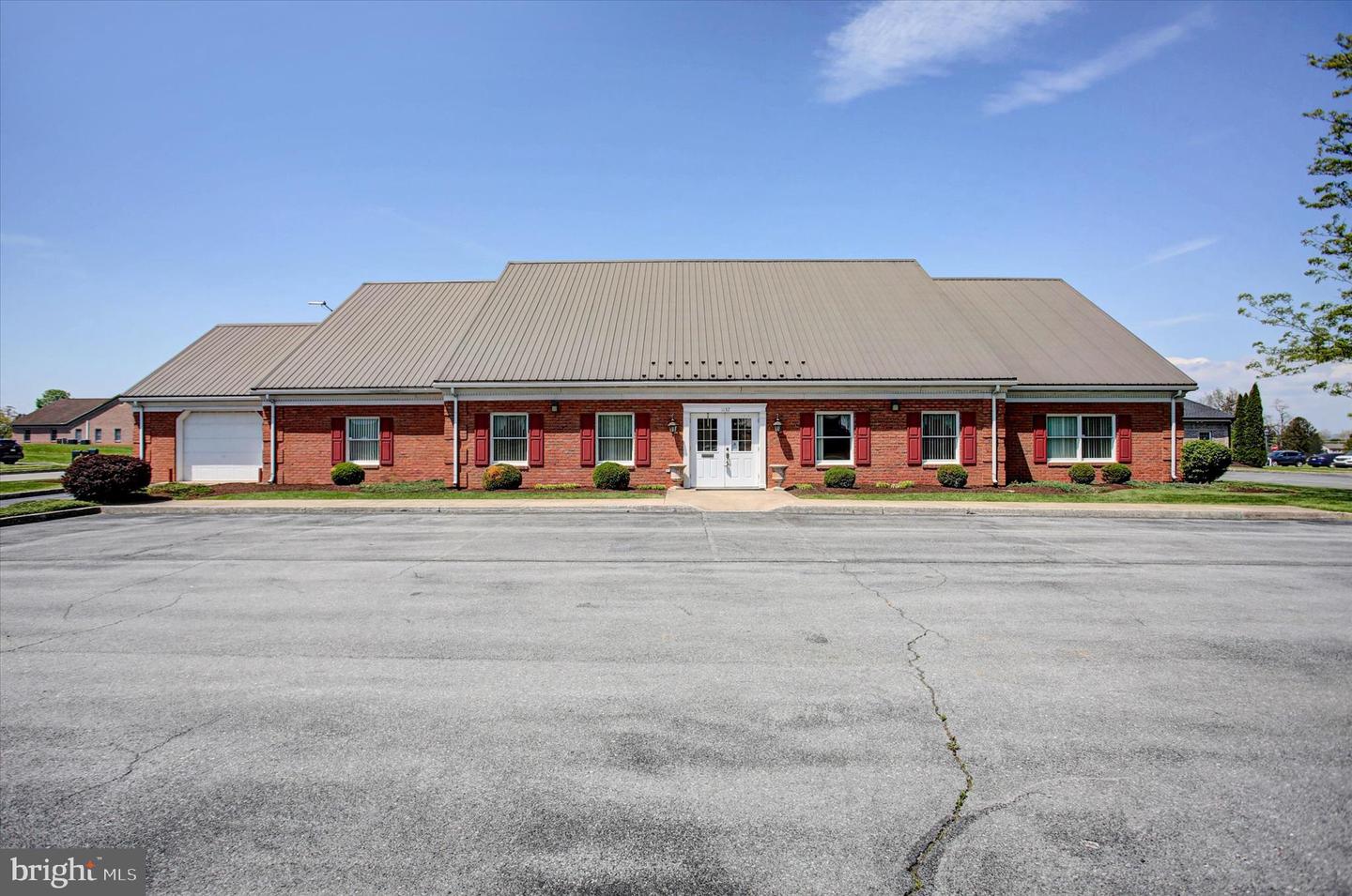 1137 Kennebec Dr — photo