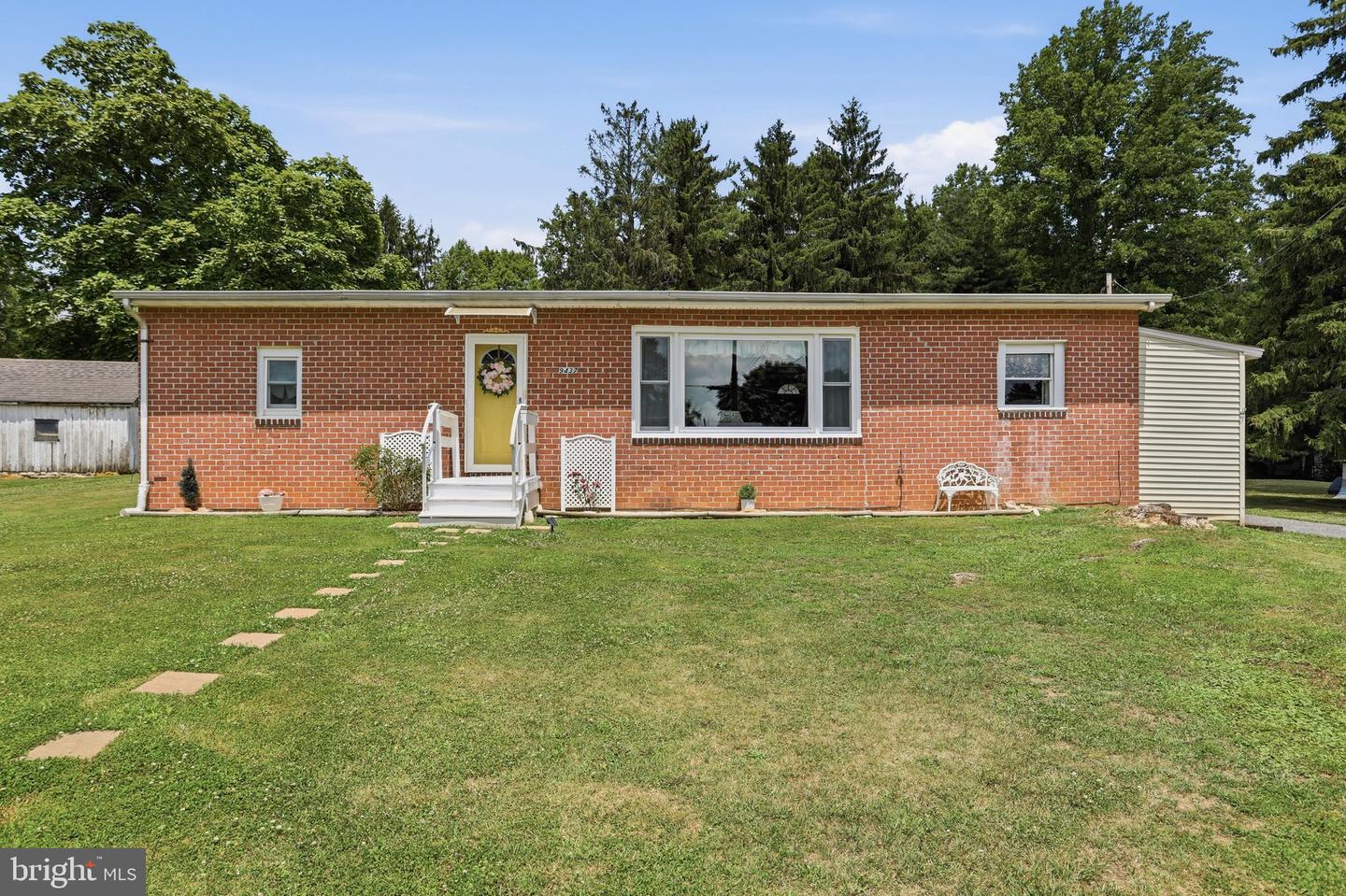 9437 Masters Rd — photo