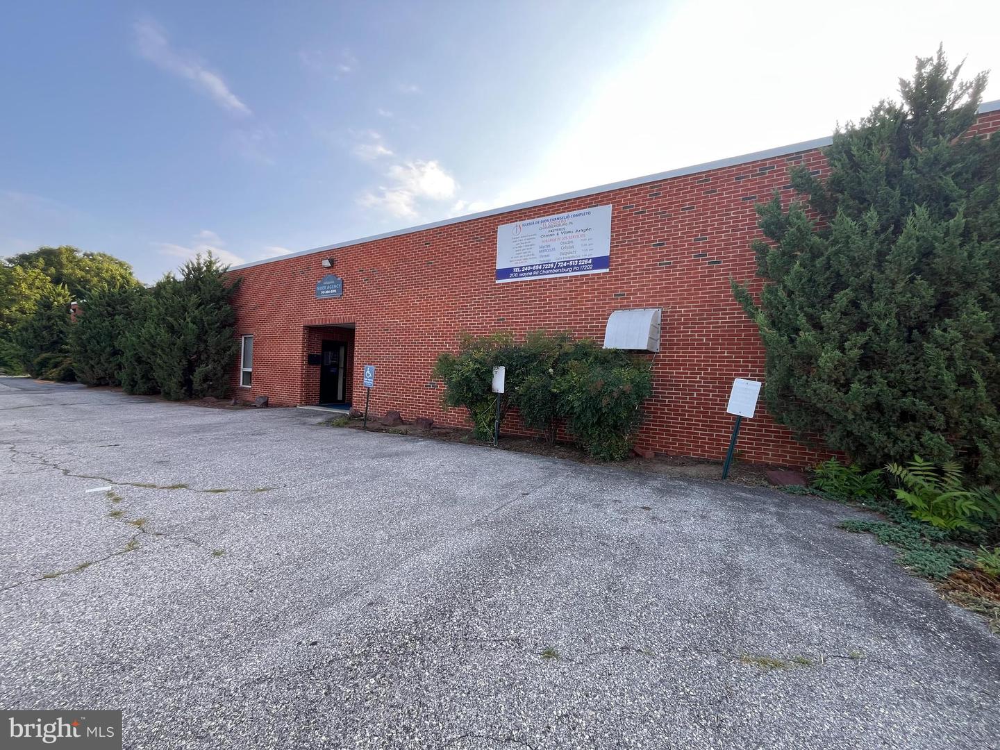 2170 Wayne Road — photo