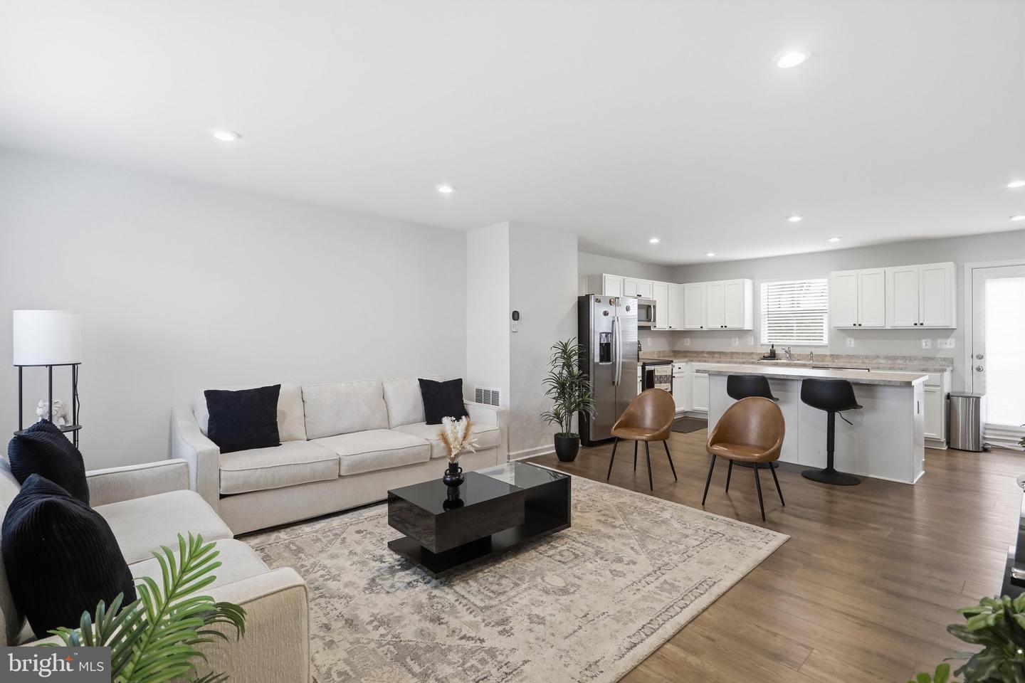 145 Peridot Dr — photo