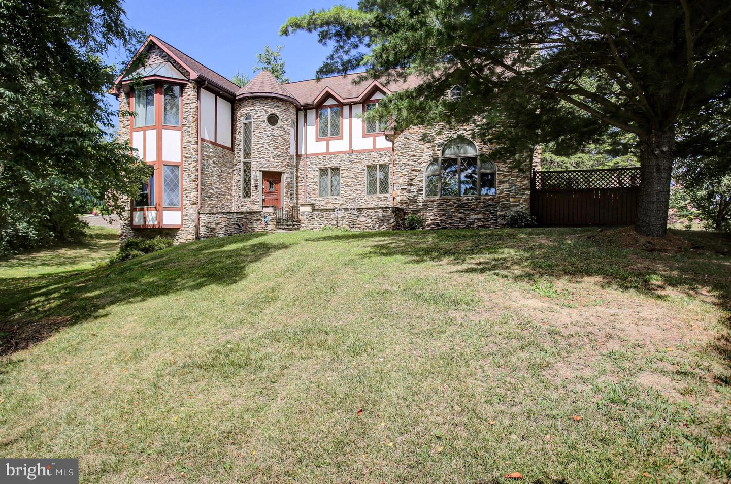 2013 Castlegreen Ct — photo