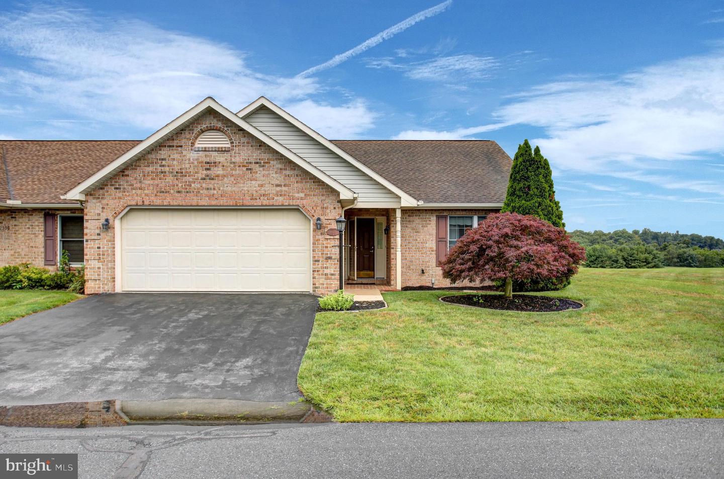 2374 Majestic Court — photo