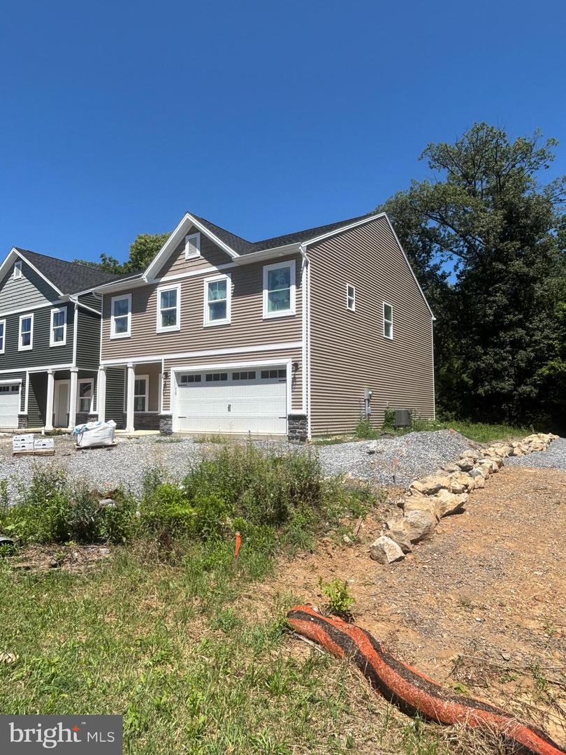 1079 Dianne Dr — photo