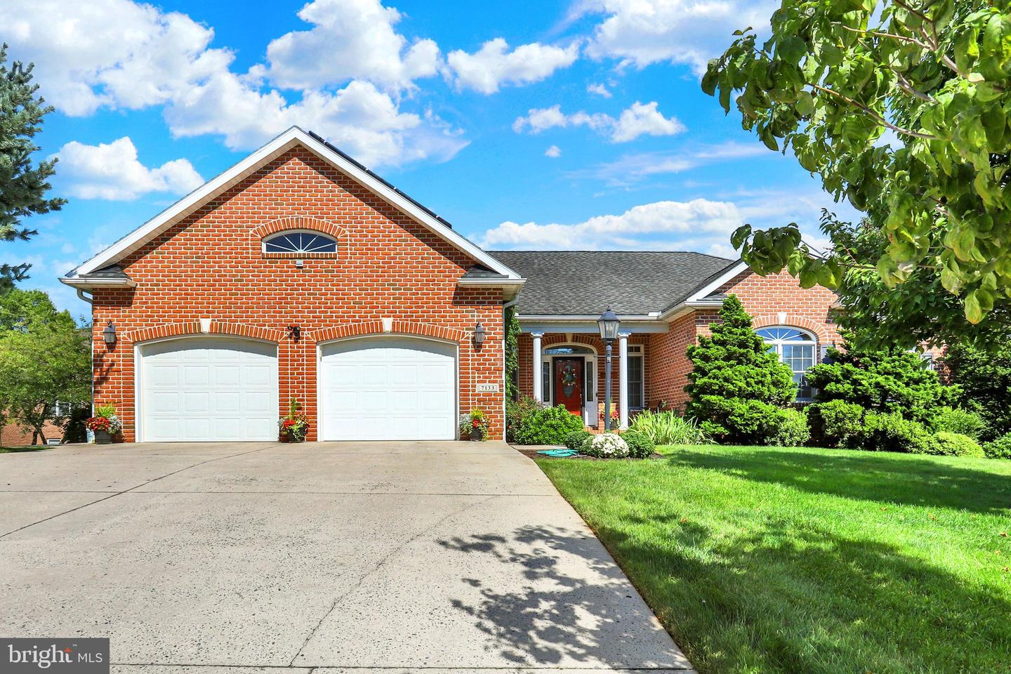 7133 Lone Ridge Ct — photo