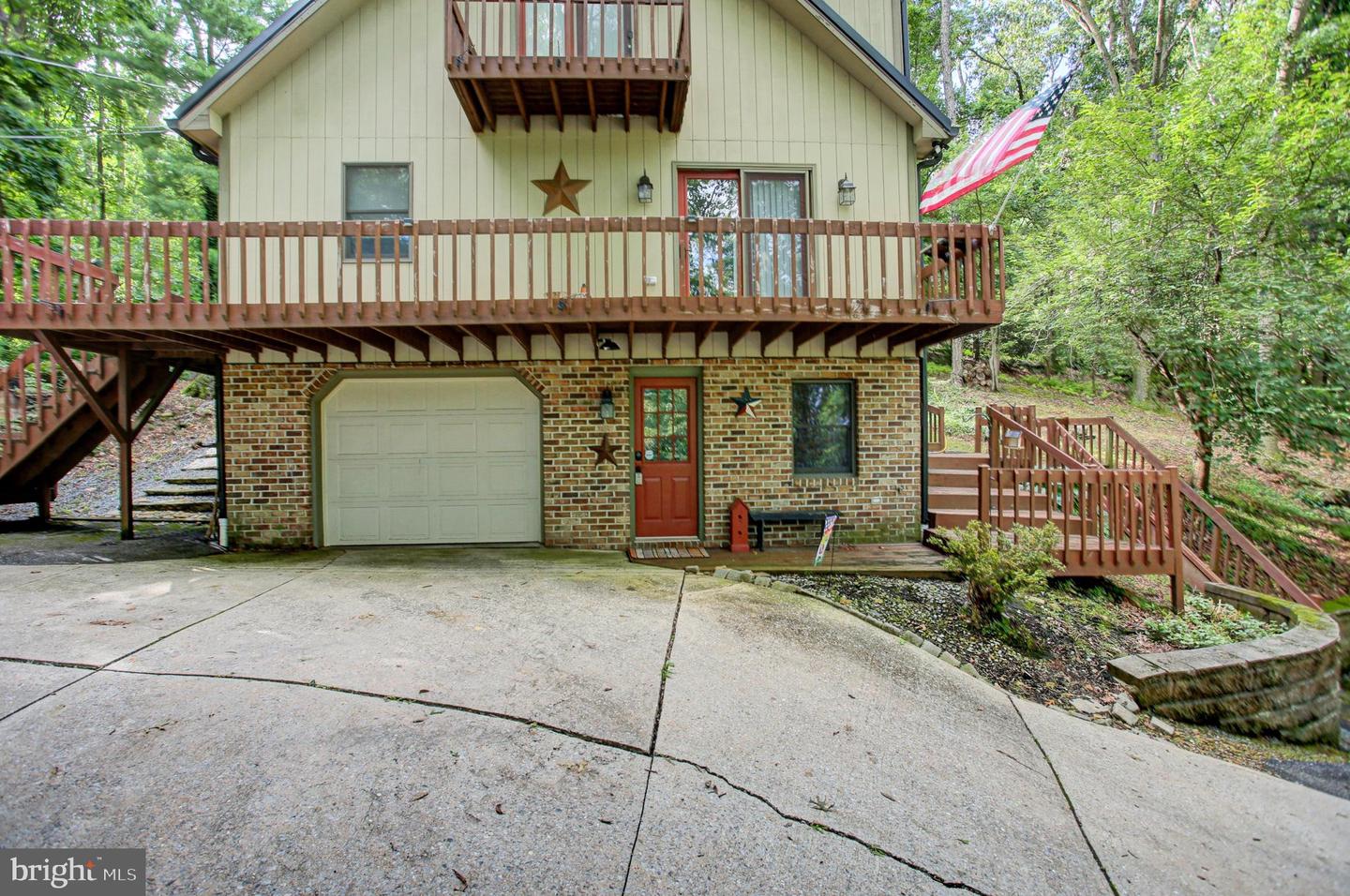 8140 Michaux Drive — photo