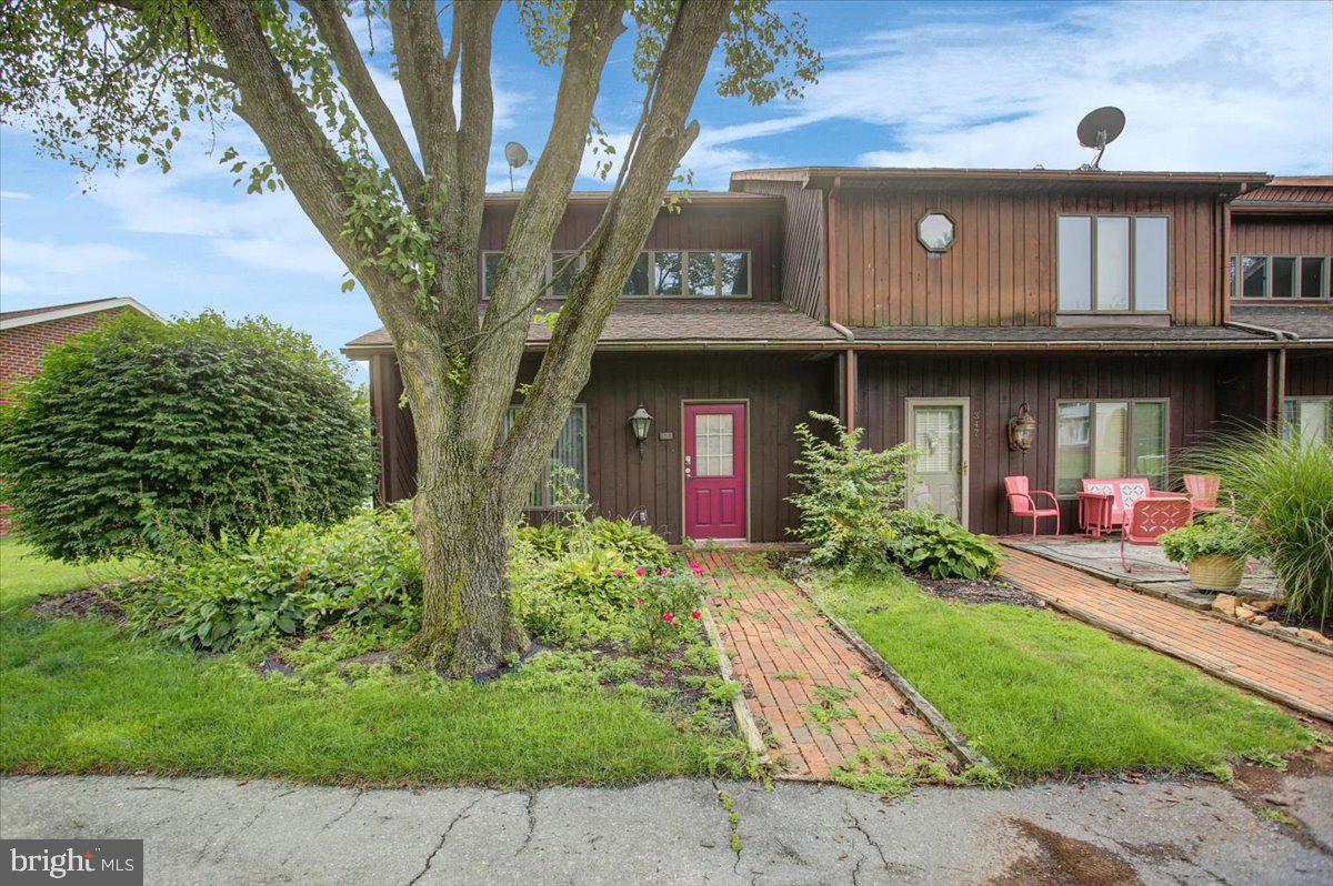 351 Stonegate Court — photo
