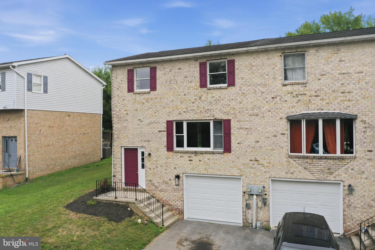 1464 Hollywell Ave — photo