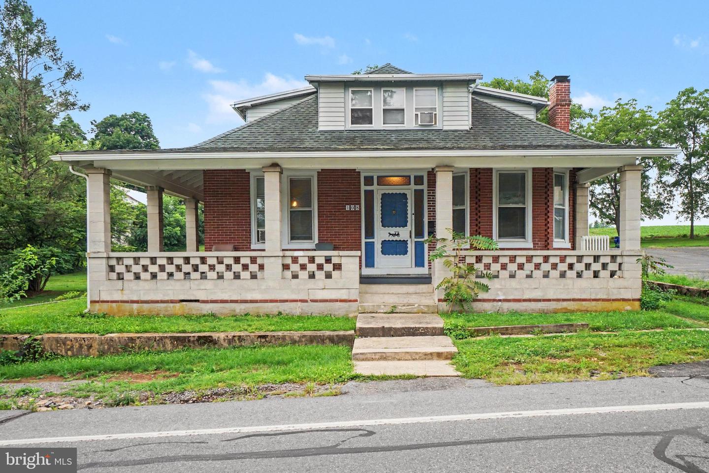 108 W W Main Street — photo