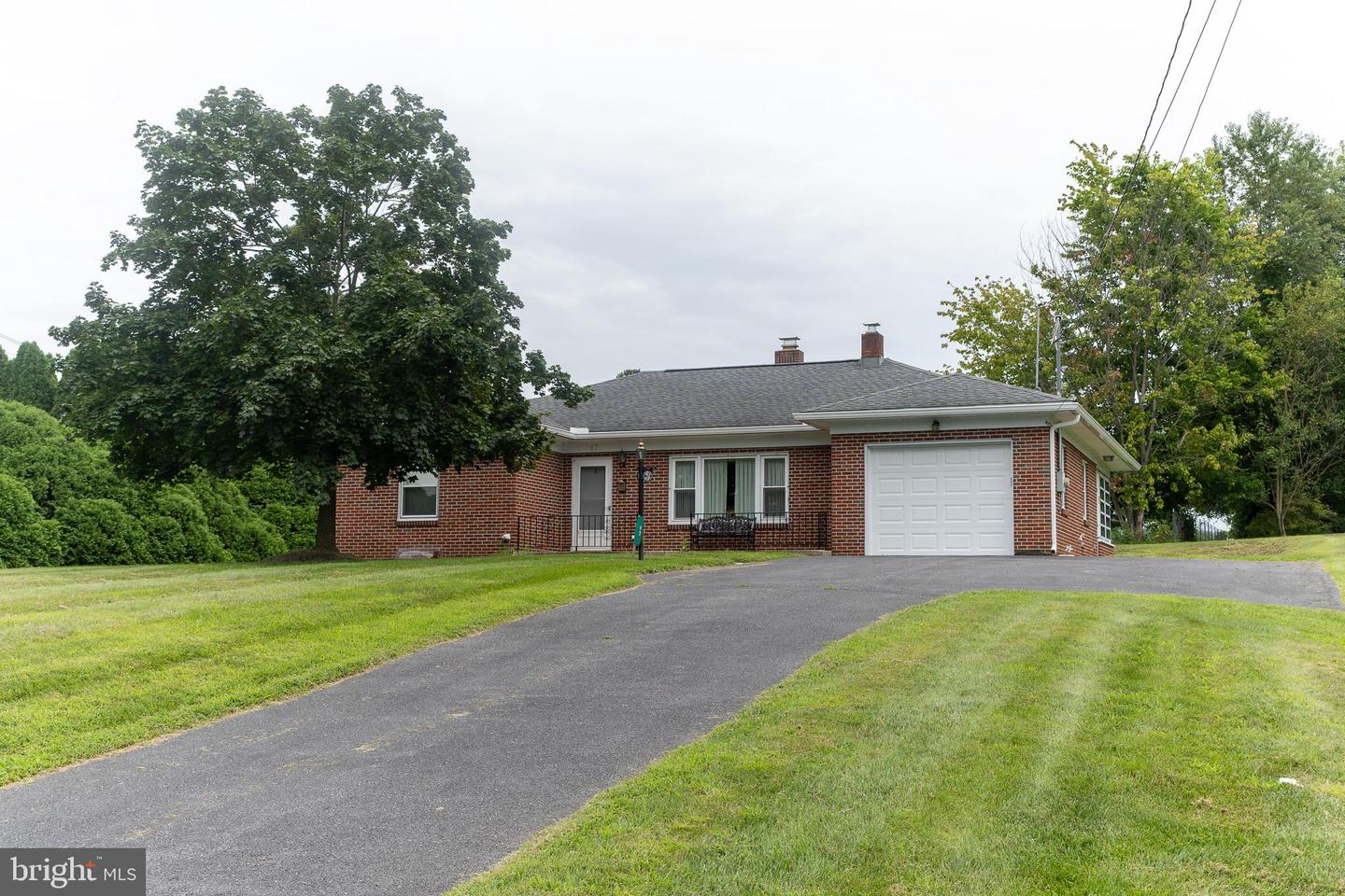 17 Twin Hill Drive — photo