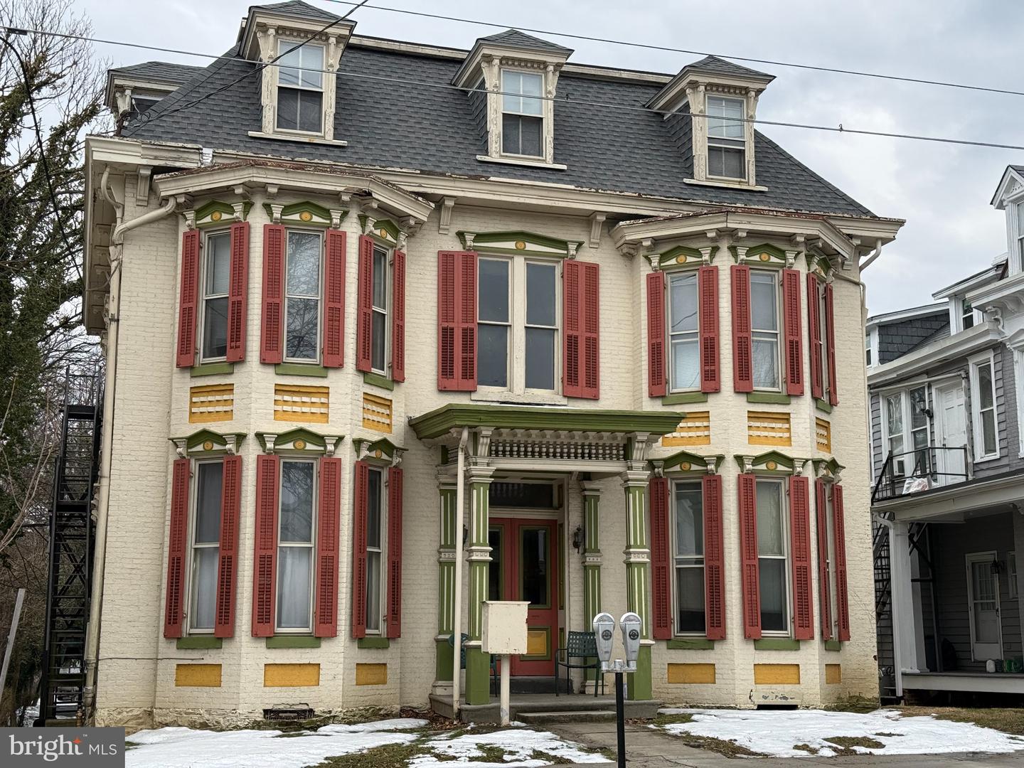 232 W Main St #5 — photo