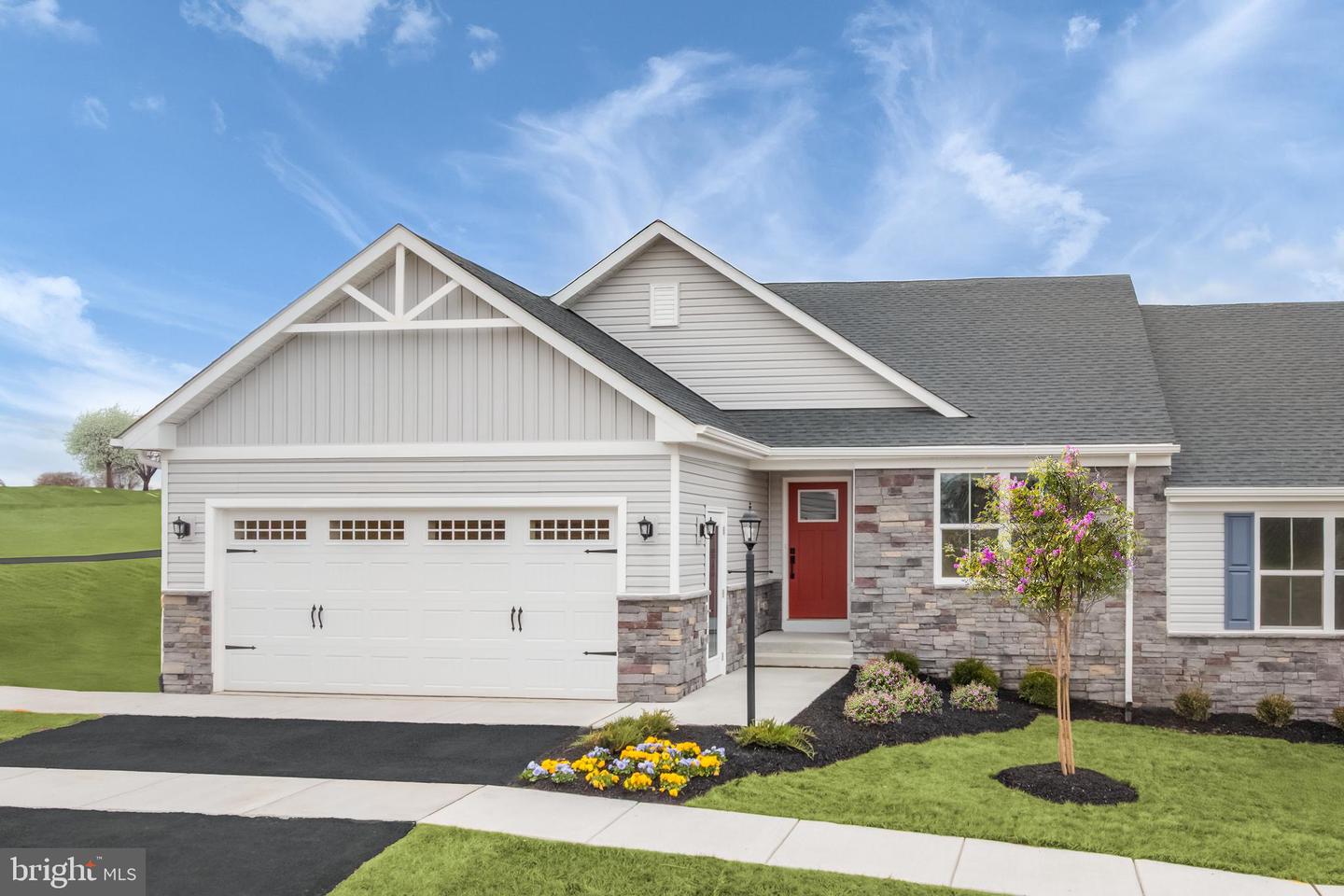 300 Mina Circle — photo
