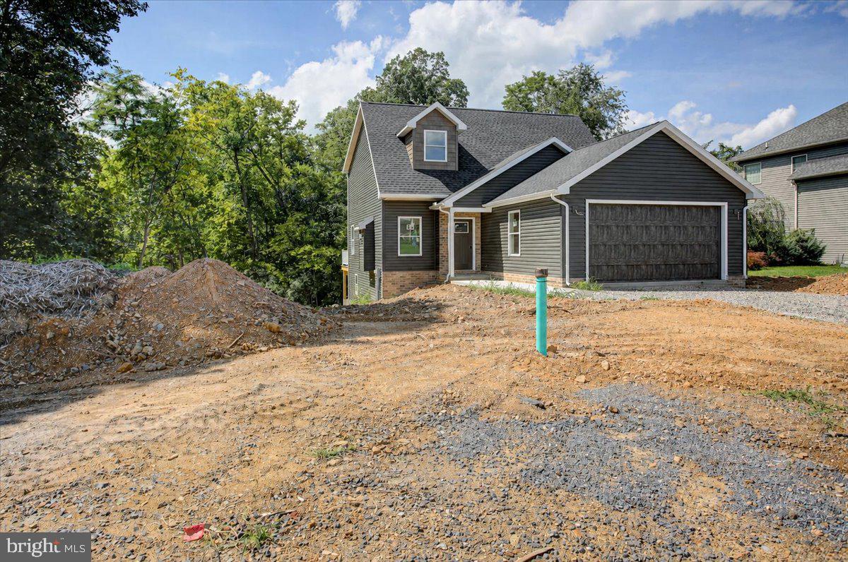 801 Dickeys Dr. — photo
